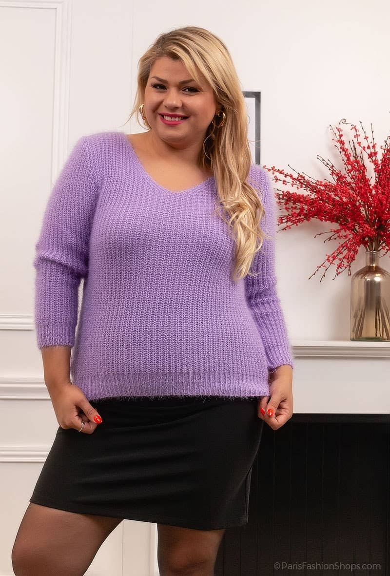 Lightweight V-Neck Knitted Sweater - Winter Collection 2026