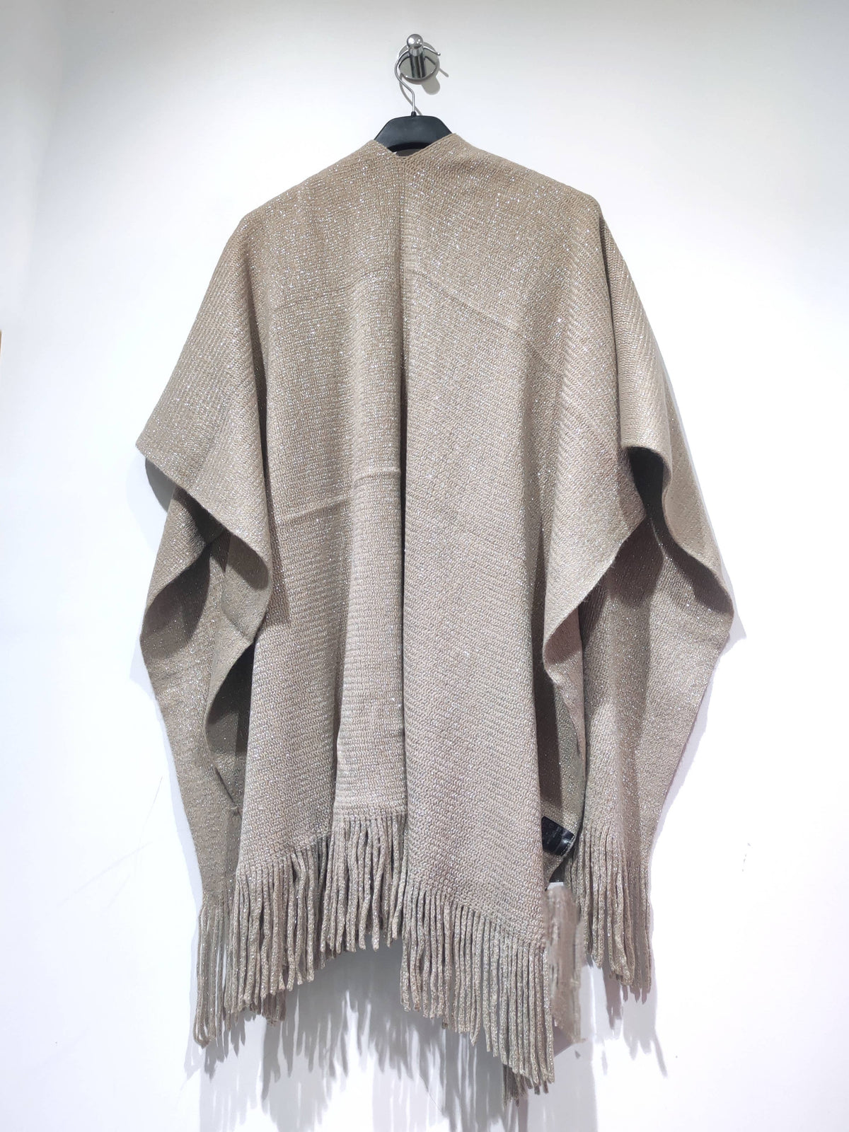 Shimmering Poncho – Winter Collection 2026