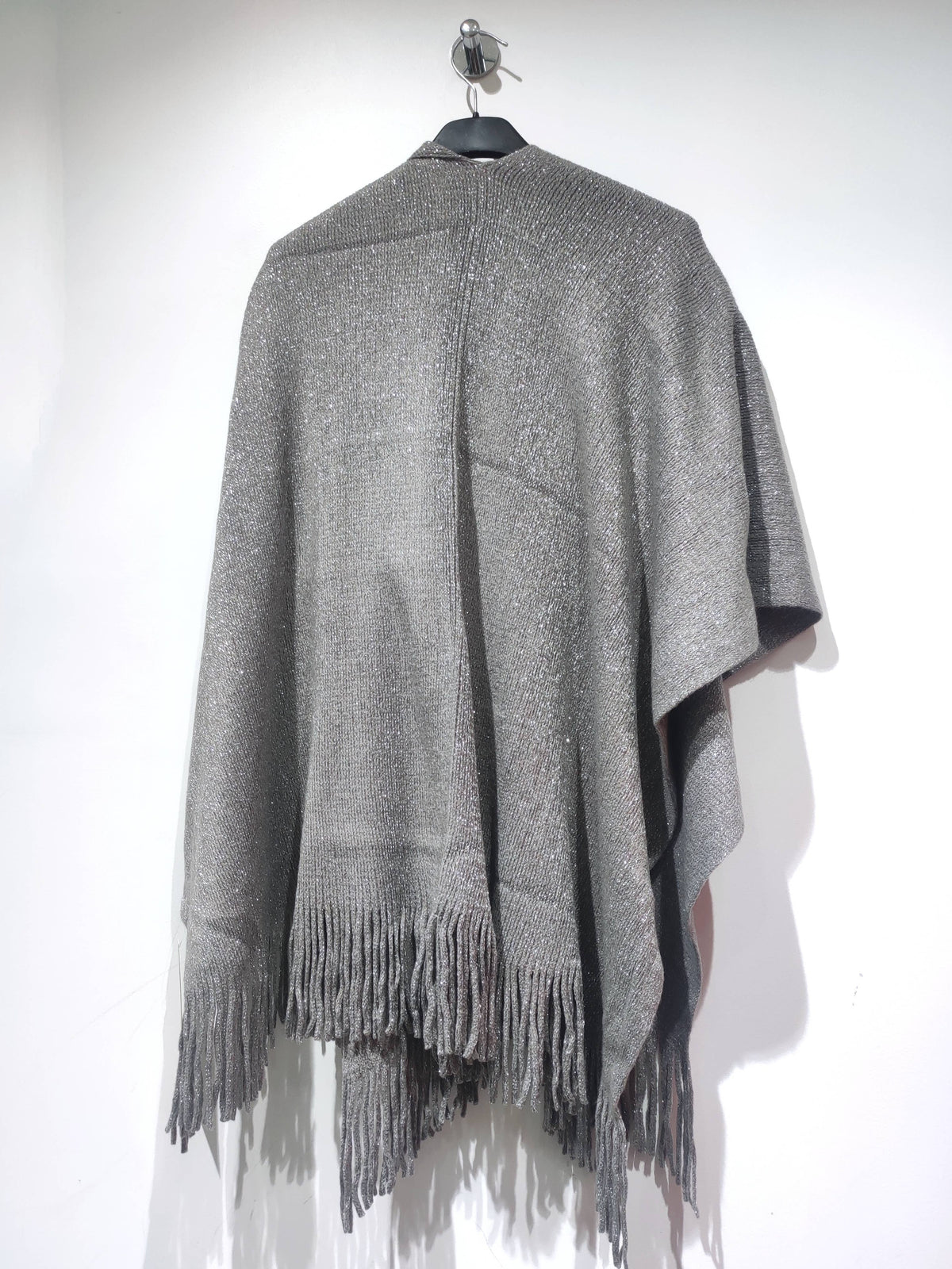 Shimmering Poncho – Winter Collection 2026