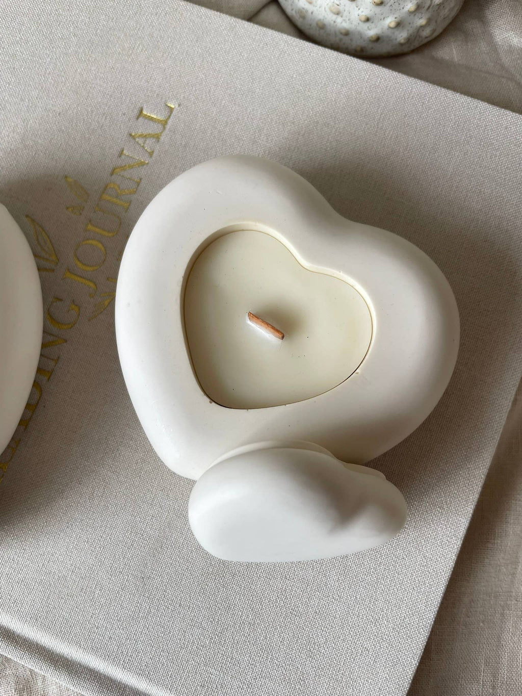 ‘Sweetheart’ soy‑wax scented candle.