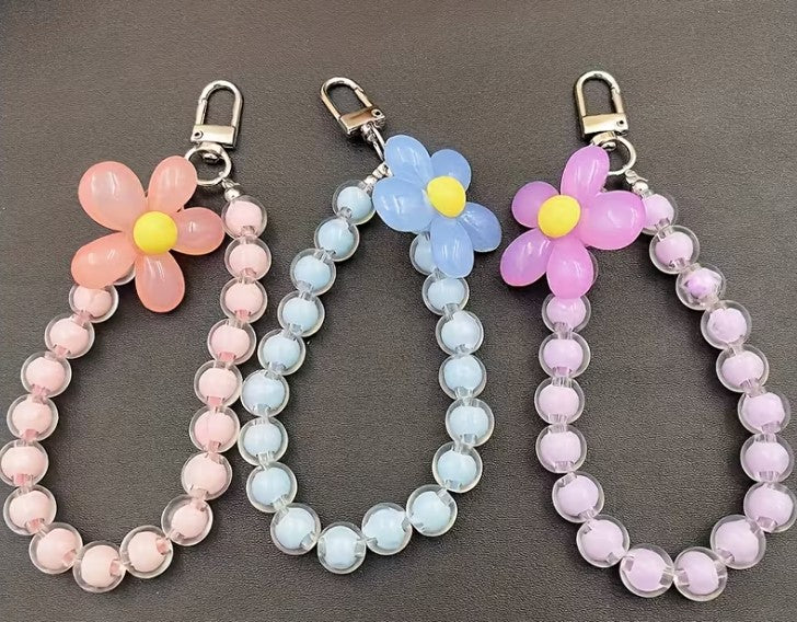 Cute Daisy Beaded Keychain – Random Color