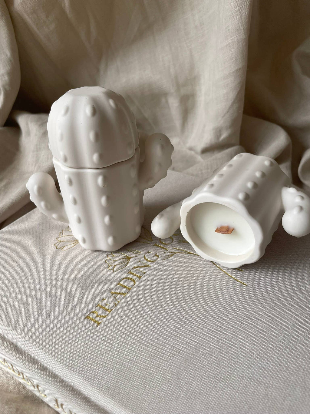 ‘Desert Bloom’ scented candle made from natural soy wax