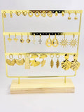 Stunning Dangling pairs of gold